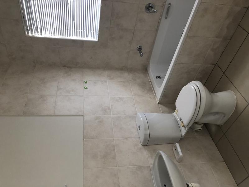 2 Bedroom Property for Sale in Grassy Park Western Cape